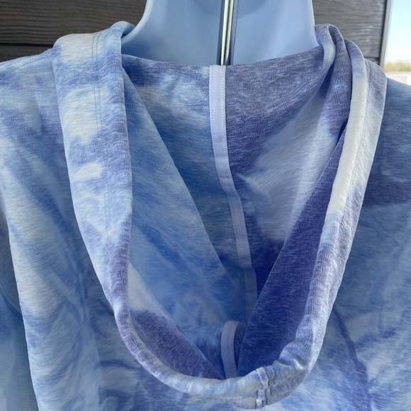 Nike Training Sweatshirt. - Picture 7 of 9